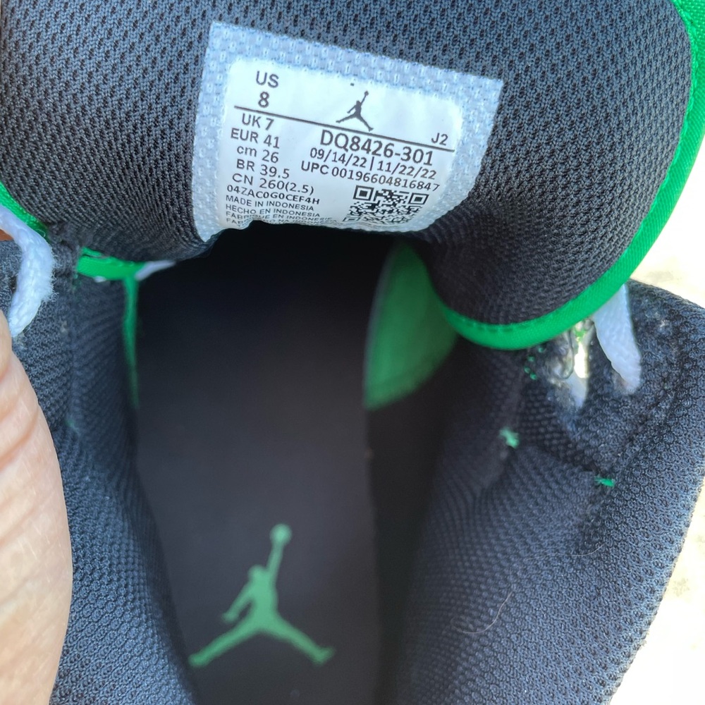 Air Jordan 1 Mid Green and White Sneakers - Picture 5 of 5